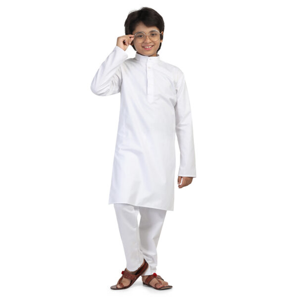 Boy wearing full sleeves pure white kurta set with brown sandals